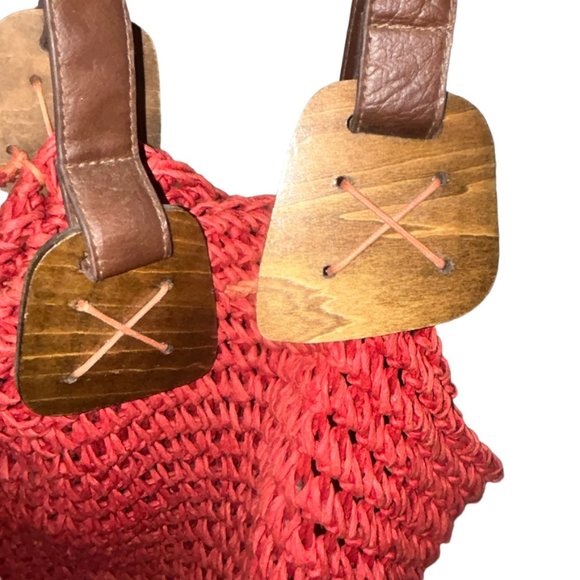 Red Straw all woven by hand Leather wood handles sack bucket bag - Picture 2 of 4